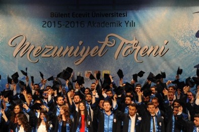 BEÜ'de Mezuniyet Coşkusu