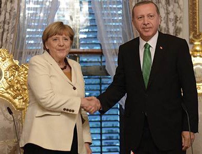Cumhurbaşkanı Erdoğan Merkel'e görüştü