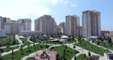 'Esenler Emlak Konutları'nda Anahtar Teslim Töreni Gerçekleşti