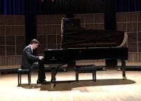 PIYANIST - Genç Piyanist Utku Asan Beşiktaş'ta Konser Verdi