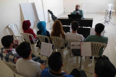 Haliliye Belediyesi'nde Öğrenciler Üniversiteye Hazırlanıyor