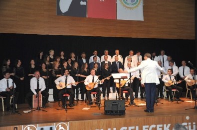 Bozüyük'te Türk Halk Müziği Korosu Konseri