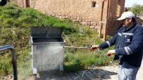ÇÖP KONTEYNERİ - Bünyan Belediyesi Çöp Konteynerlerini Dezenfekte Ediyor