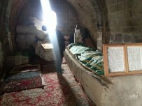 Diriliş Başkanları Şem'un Peygamber'in Kabrini Ziyaret Etti