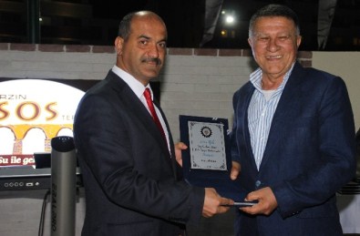 Erzin'de Vergi Rekortmenlerine Plaket