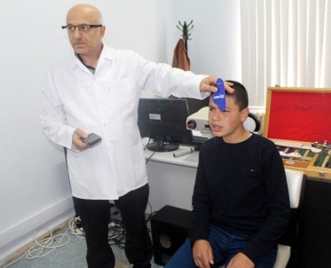 Kale İlçesinde Öğrencilere Göz Taraması Yapılıyor