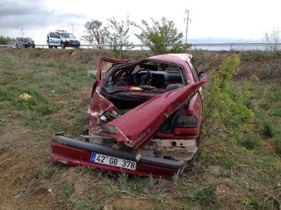 Kulu'da Otomobil Takla Attı Açıklaması İki Yaralı