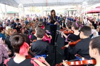 MUHTEŞEM YÜZYIL - Kursiyerler Diktikleri Kıyafetlerle Podyuma Çıktılar