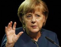 VİZE SERBESTİSİ - Merkel'den vizesiz seyahat açıklaması