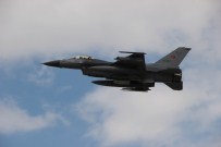 HAKKARİ ŞEMDİNLİ - Terör Örgütü Hedeflerine Hava Operasyonu
