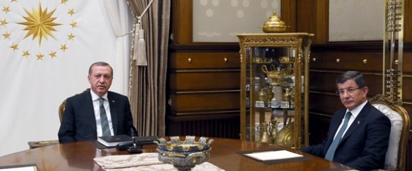 Erdoğan-Davutoğlu görüşmesi başladı