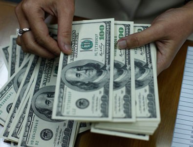 Davutoğlu'nun açıklamasının ardından dolar düşüşe geçti