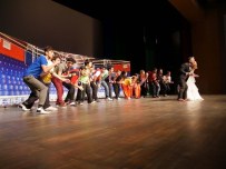 DOWN SENDROMU - Down Sendromlu Çocuklardan Muhteşem Oyun