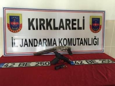 Kırklareli'nde Silah Kaçakçılarına Operasyon