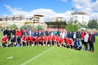 İBRAHIM KıZıL - Vali Ali Yerlikaya Ve Başkan Fatma Şahin, Gaziantepspor Kulübü'nü Ziyaret Etti