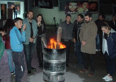 CHP Deniz Gezmiş Ve Arkadaşlarını Andı