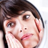 TIRNAK YEME - Cildiniz Psikolojinizin Aynası Olabiliyor !