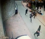 OKMEYDANı - İstanbul'da Güpegündüz Silahlı Soygun Kamerada