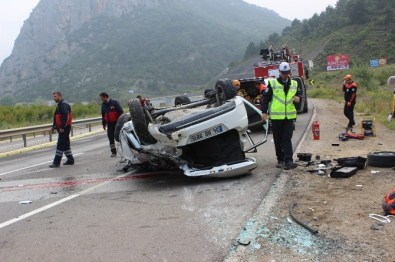 Osmaneli'de Otomobil Takla Attı, 2 Ölü