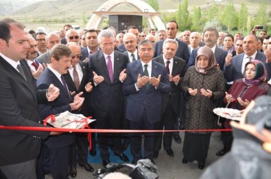 Savunma Bakanı İsmet Yılmaz Üniversite Camiyi İbadete Açtı