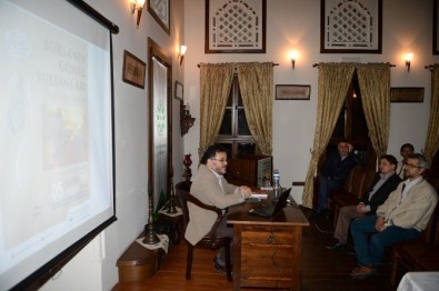 Sultanların Şairi Anıldı