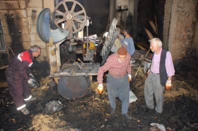 Yanan Dükkanlardaki Hasarın Boyutları Gün Işığıyla Ortaya Çıktı