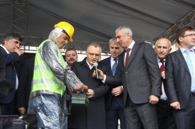 Bakan Ağbal, Cami Temel Atma Törenine Katıldı