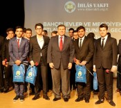 İHLAS HOLDING - İhlas Vakfı Mezunlarını Uğurladı