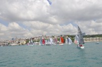 BOSPHORUS - İstanbul Boğazı'nda Yelken Şöleni Başladı