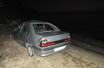 Otomobil Uçuruma Yuvarlandı Açıklaması 2 Yaralı