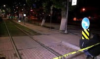BOMBA İMHA UZMANI - Tramvay Durağında Şüpheli Paket Alarmı