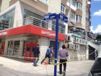 SOYGUN GİRİŞİMİ - Başkentte Banka Soygunu Son Anda Önlendi