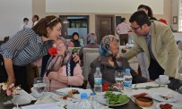Bergama 65 Yaş Üstü Anneleri Ağırladı