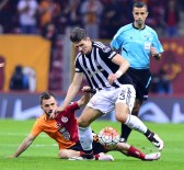 KALE DİREĞİ - Derbide İlk Yarıda Gol Yok