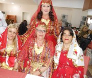 FOLKLOR - Esküder'den Eskişehir Öğretmenevi'nde ''Anneler Günü'' Etkinliği