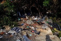 ÜNAL ŞAHIN - Göçmenlerden Kalan Çöpler Temizleniyor