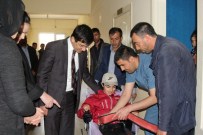 Hayırseverler Engelli Öğrencileri Sevindirdi