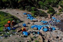 ÜNAL ŞAHIN - Kaçakların Çöpleri Temizleniyor