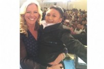 DAILY MAIL - Kucağına aldığı çocuk, çocuk değilmiş