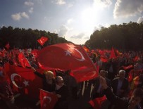 SÖZDE ERMENI SOYKıRıMı - Almanya'daki Türkler 1915 tasarısını protesto ediyor