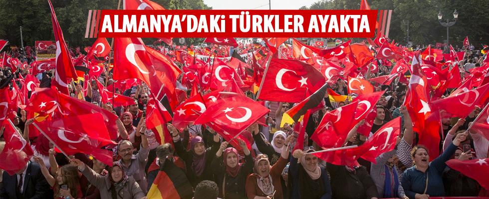 Almanya'daki Türkler 1915 tasarısını protesto ediyor