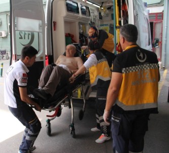 Kayınpederini Okey Oynarken Sırtından Bıçaklandı