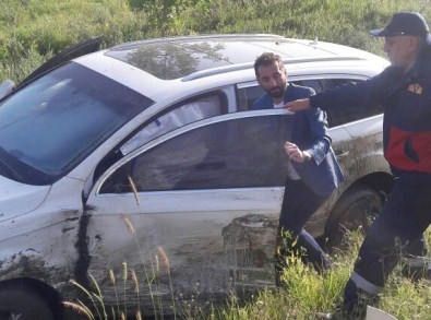 Otomobil Şarampole Devrildi Açıklaması 1 Yaralı