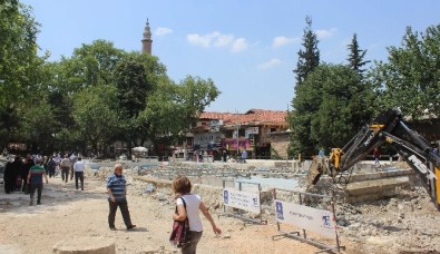 Ramazan Öncesi Ulucami Etrafında Çirkin Görüntü