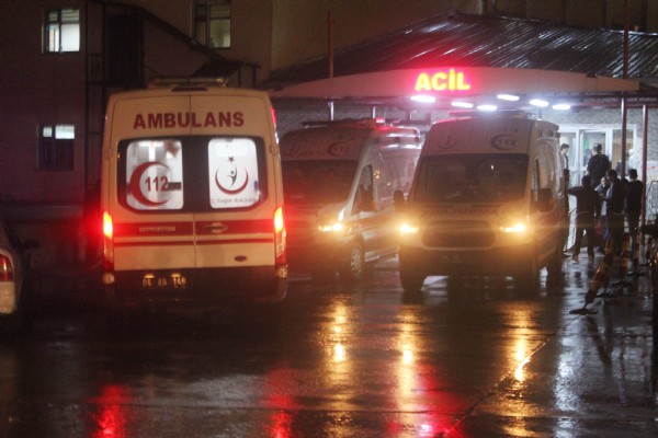 Otobüs terminali önünde feci kaza