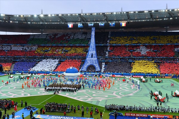 Euro 2016'ya dev açılış
