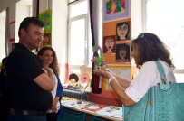 ÜMMET AKIN - Başkan Akın, Yılsonu Sergisini Gezdi