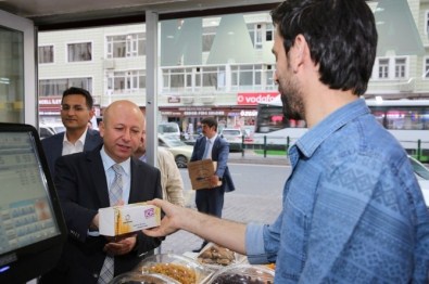 İftar Hurmaları Başkan Çolakbayrakdar'dan
