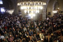 11 AYıN SULTANı - Ramazan'ın İlk Cuma Namazında Camiler Cemaatle Doldu Taştı
