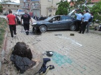 Sandıklı'da Otomobil Takla Attı, Sürücüsü Hafif Yaralandı